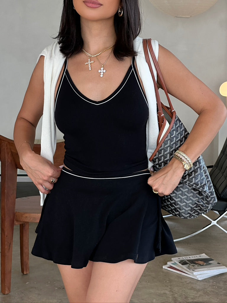 alo set (BLACK/WHITE) – tigercherry