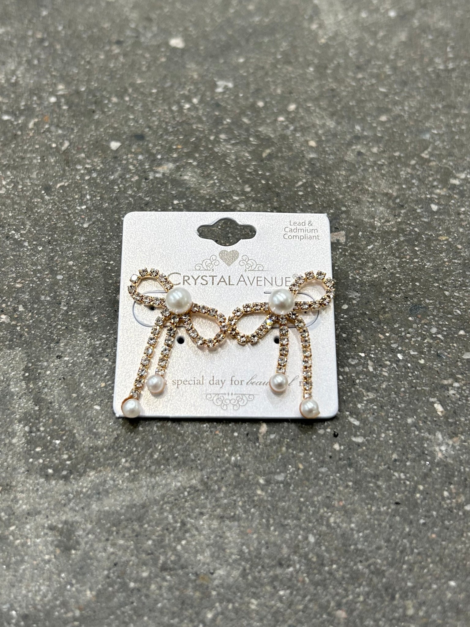 diamond & pearl bow earrings (GOLD)