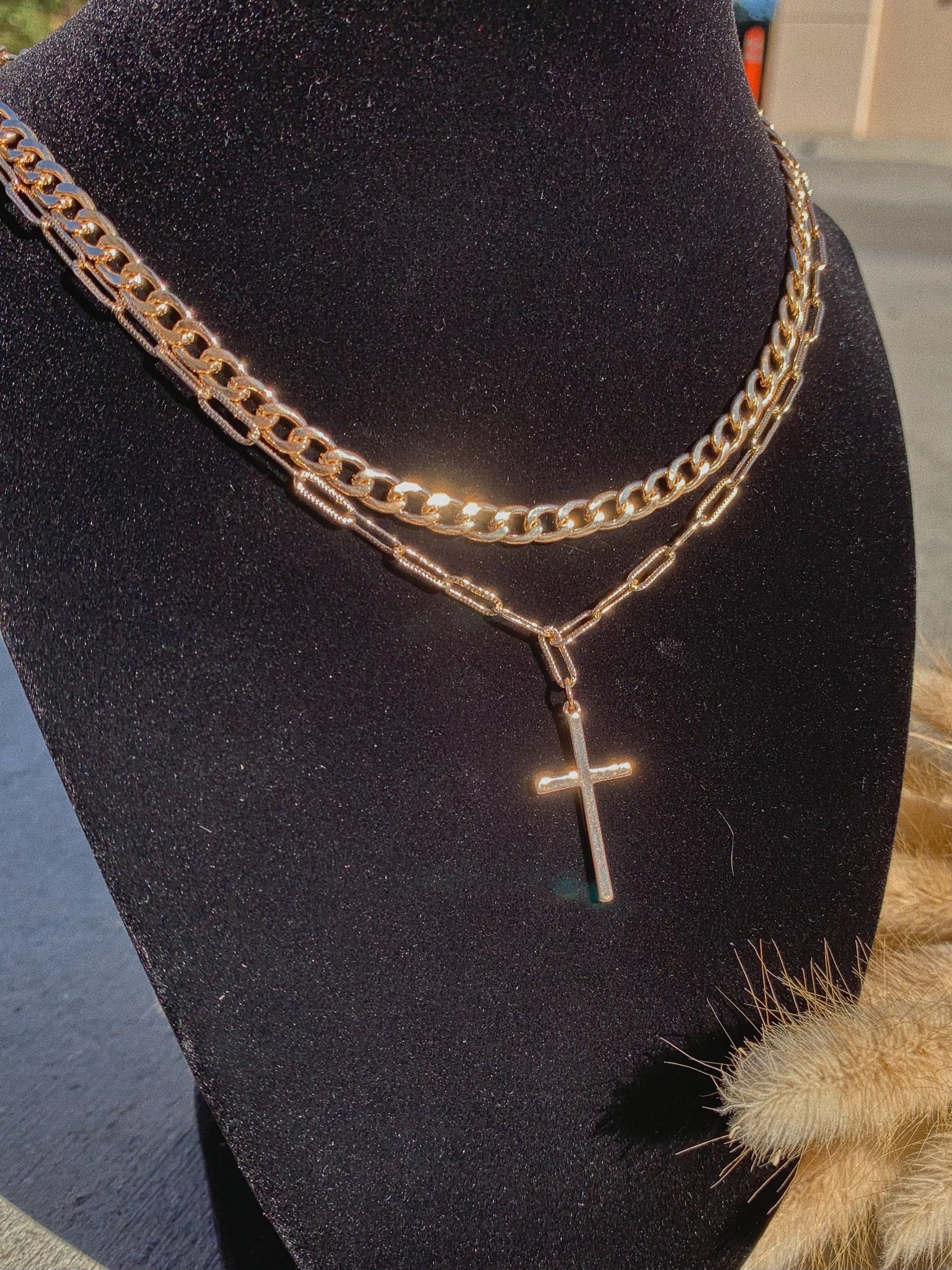 saint necklace (GOLD)